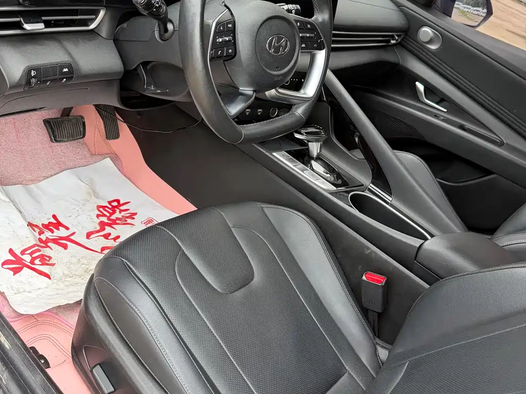 Hyundai Elantra 2021 1.5L CVT LUX Luxury