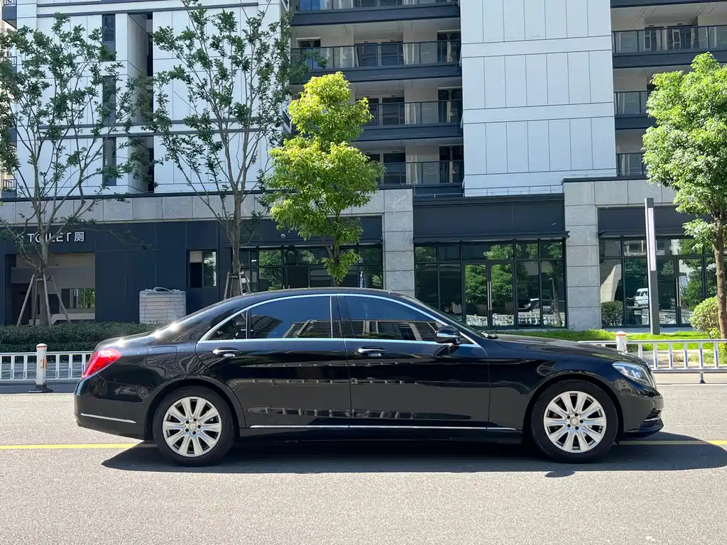 MERCEDES-BENZ S CLASS