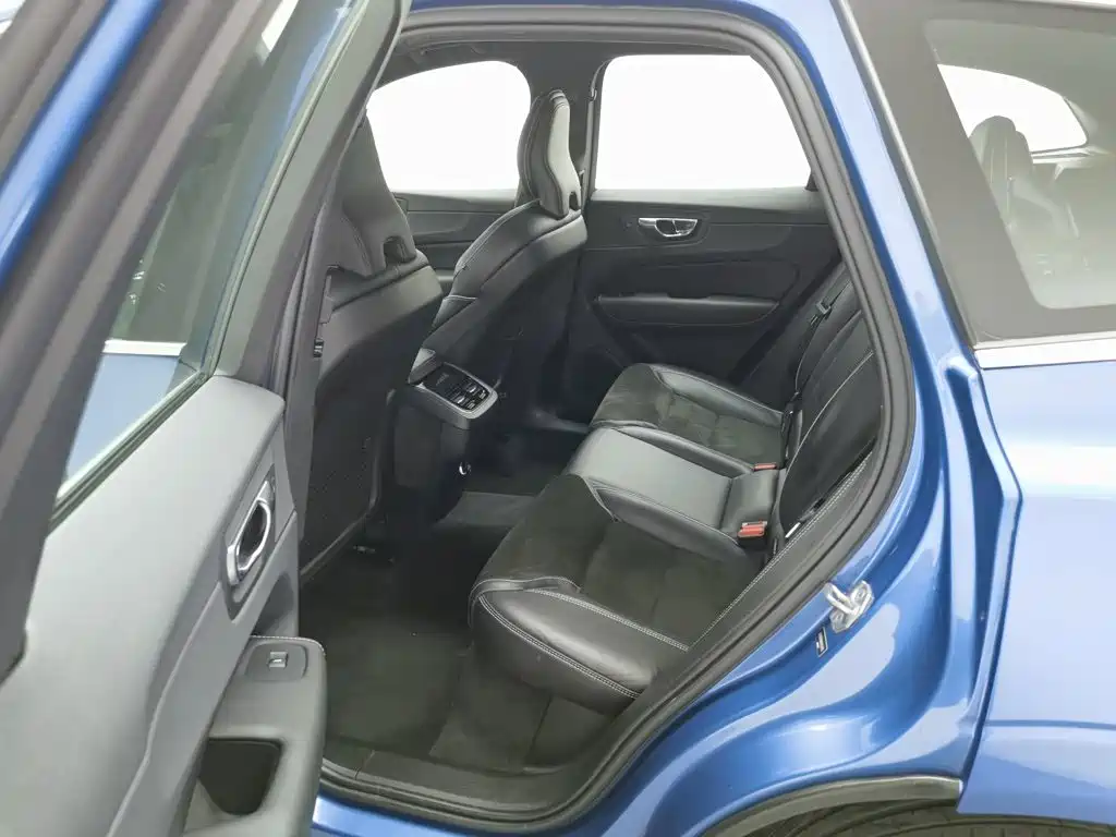 Volvo XC60 — миниатюра 15