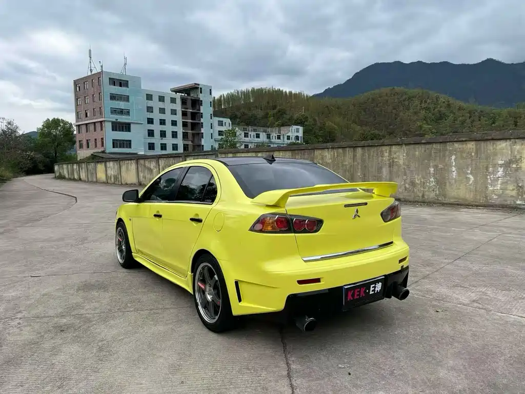 Mitsubishi Lancer EX — миниатюра 7
