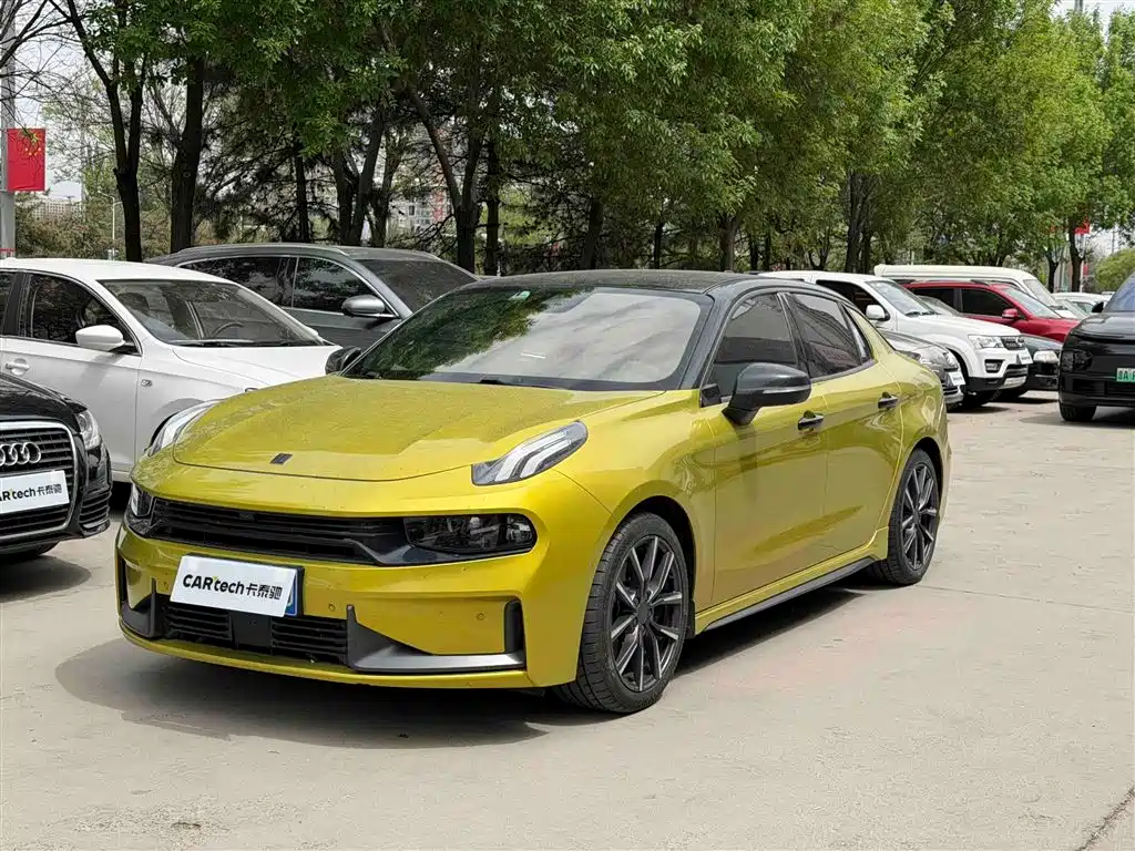 Купить Lynk & Co 03