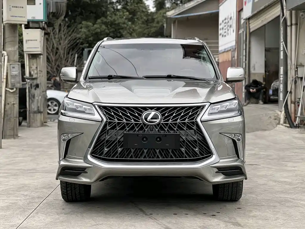 Lexus LX 2017 570 Dynamic Luxury Edition