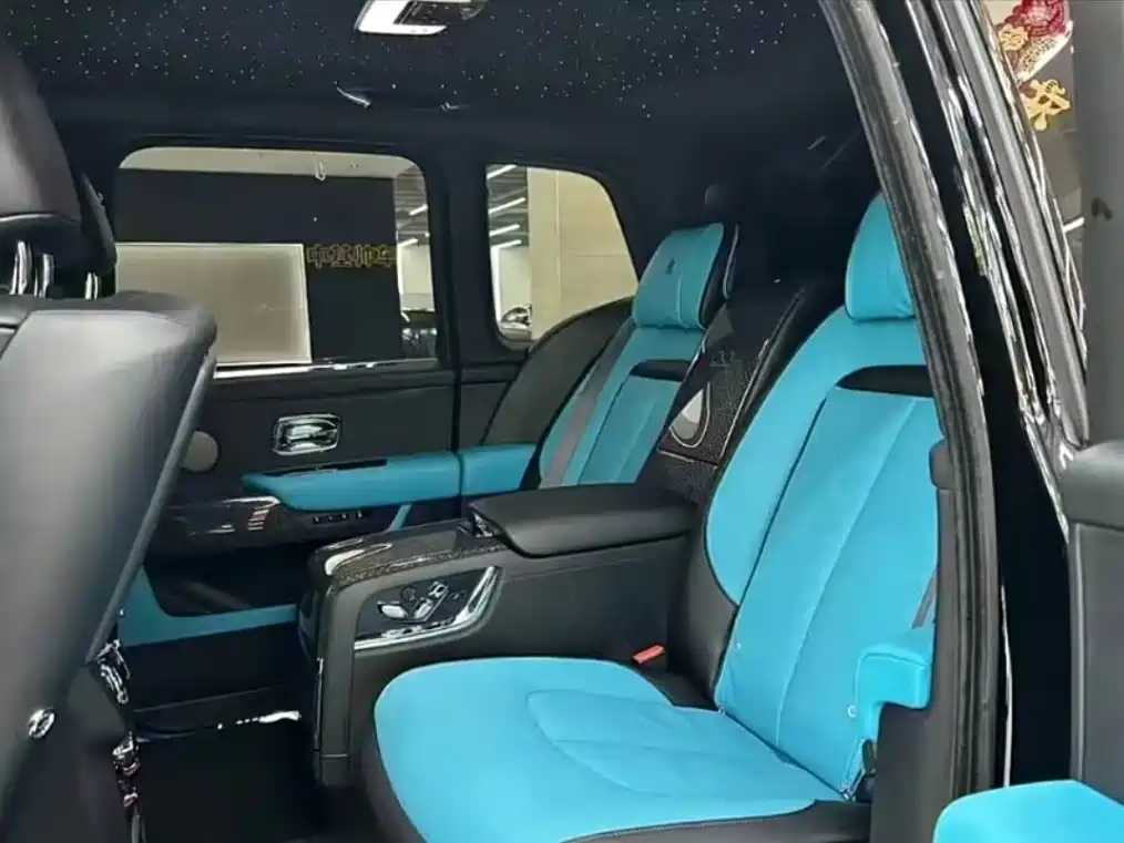 Rolls-Royce Cullinan — миниатюра 6