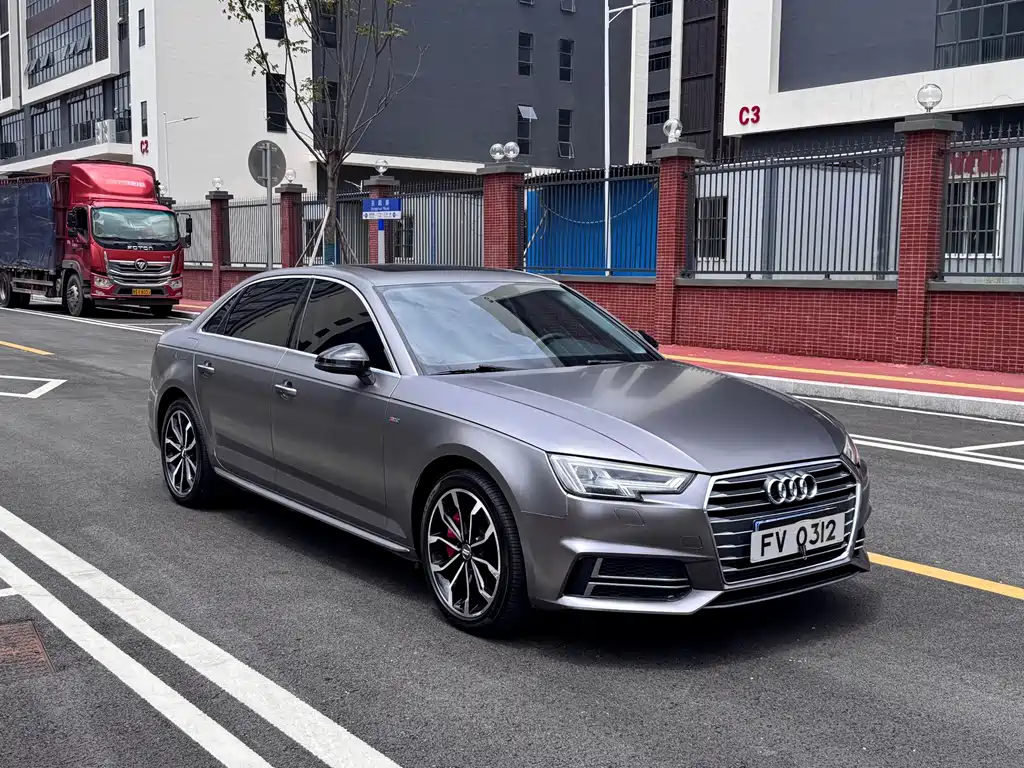 Audi A4L 2018 30 45 TFSI quattro Sport