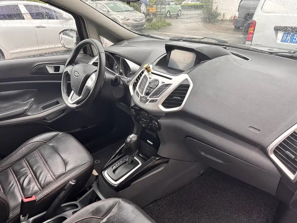 Ford Ecosport — миниатюра 10
