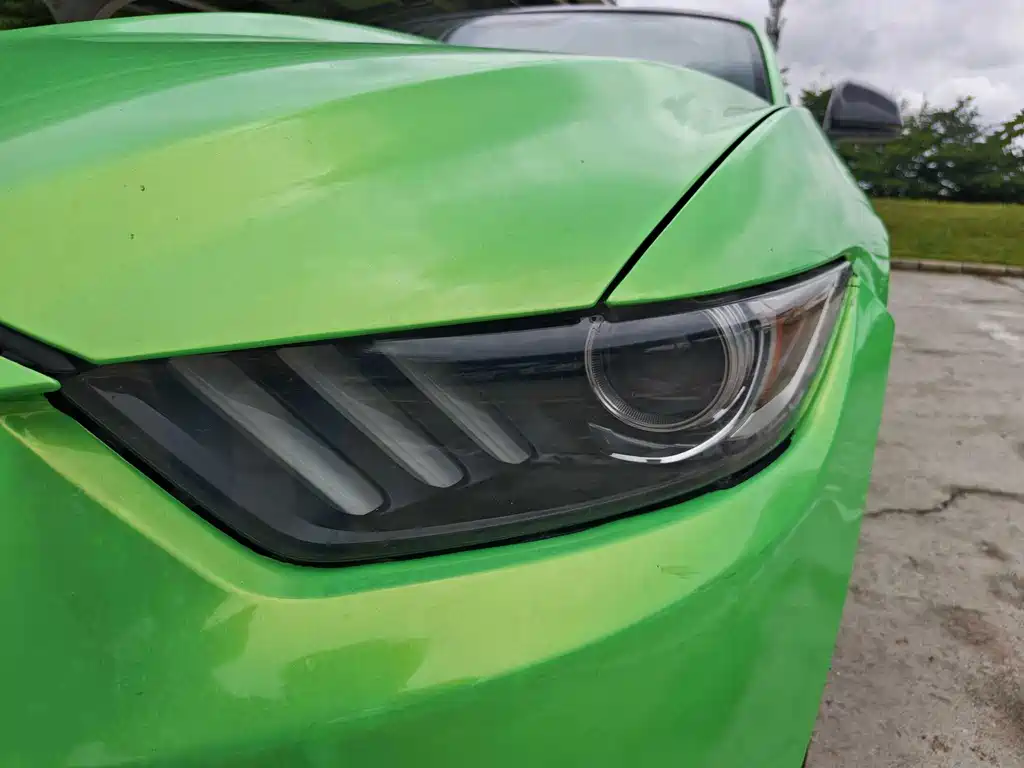 Ford Mustang — миниатюра 9
