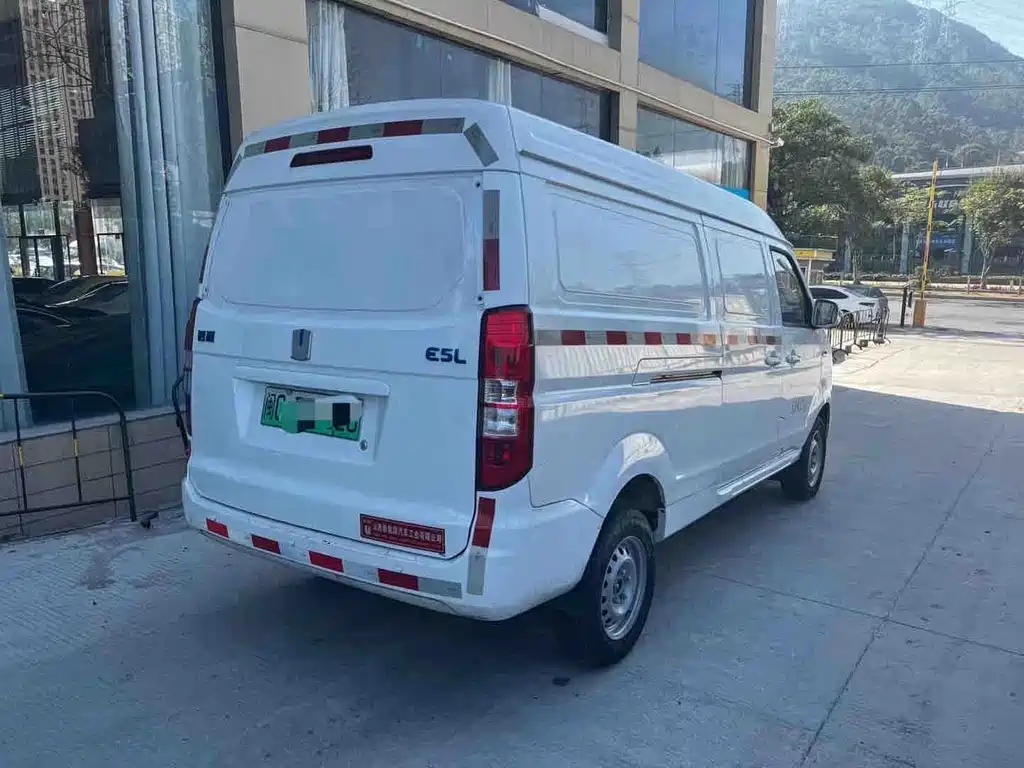 Yuan Cheng Yuan Cheng E5 — миниатюра 4