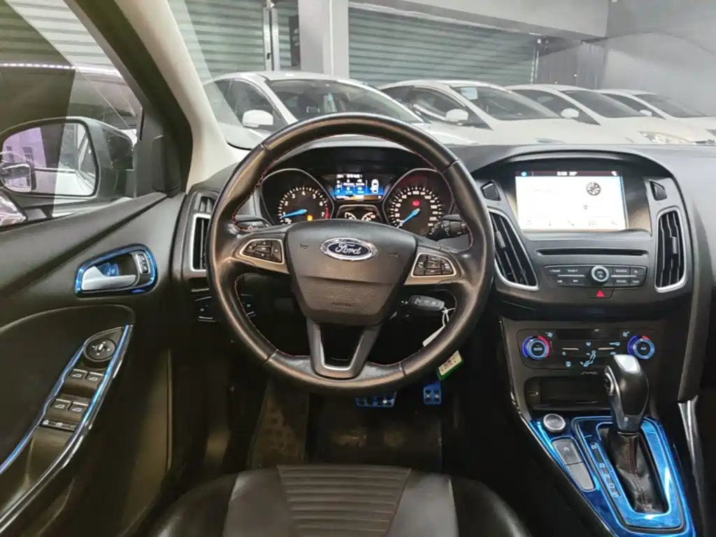 Ford Focus — миниатюра 11