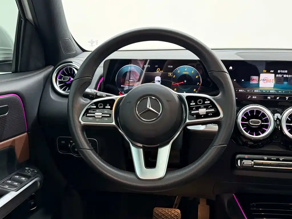 Mercedes-Benz GLB — миниатюра 14