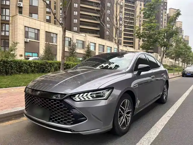 2022 BYD Qin