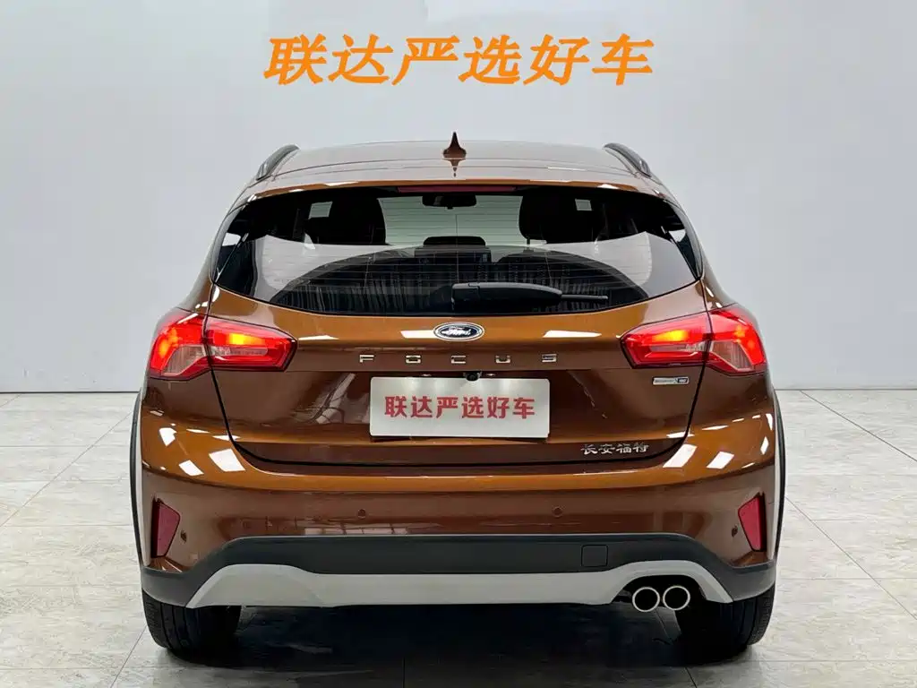 Ford Focus Active — миниатюра 24