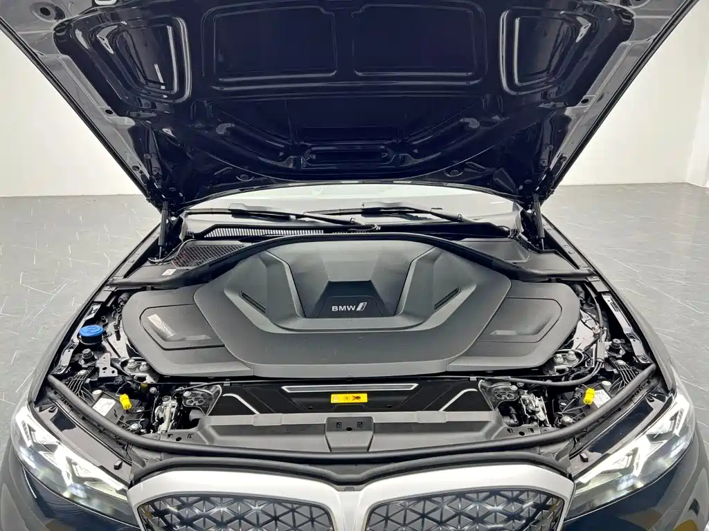 BMW i3 — миниатюра 10