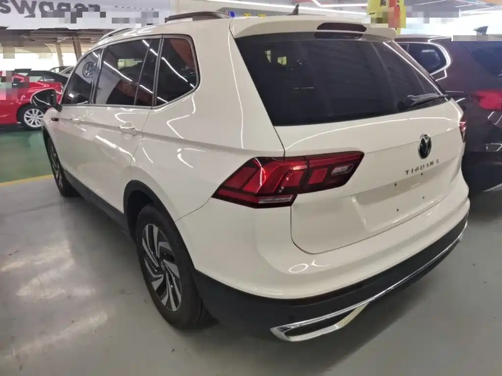 Volkswagen Tiguan L — миниатюра 5