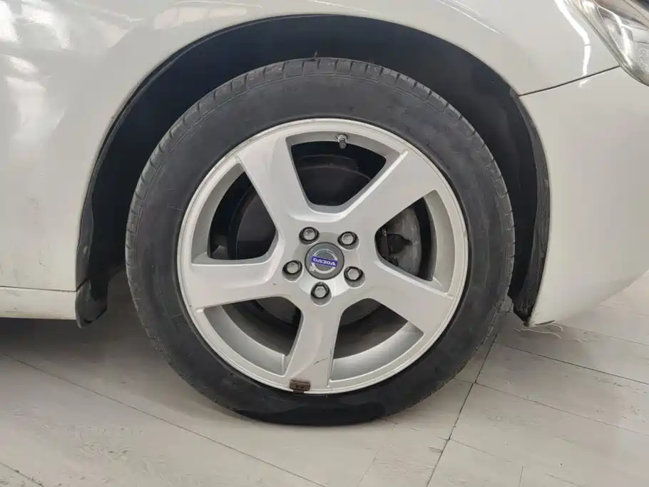 Volvo S60 (Import) — миниатюра 6