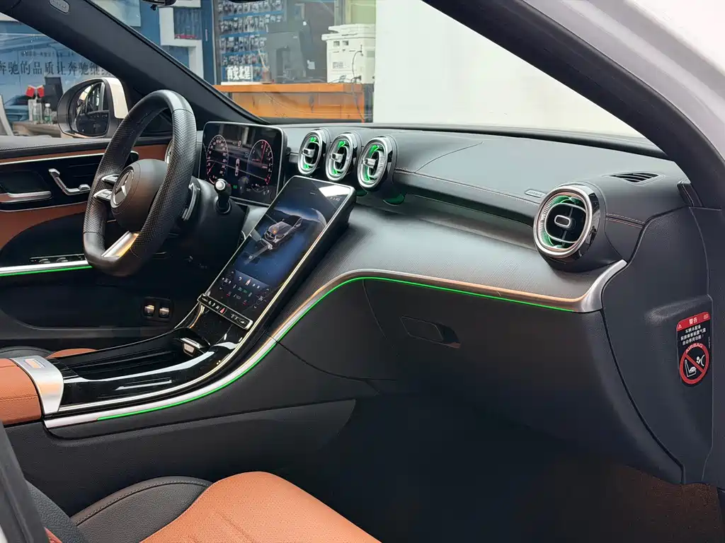 Mercedes-Benz C-Class New Energy — миниатюра 11