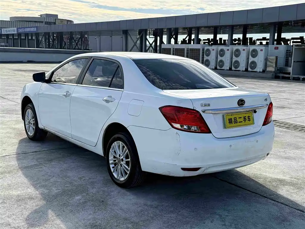 BYD e5 — миниатюра 5