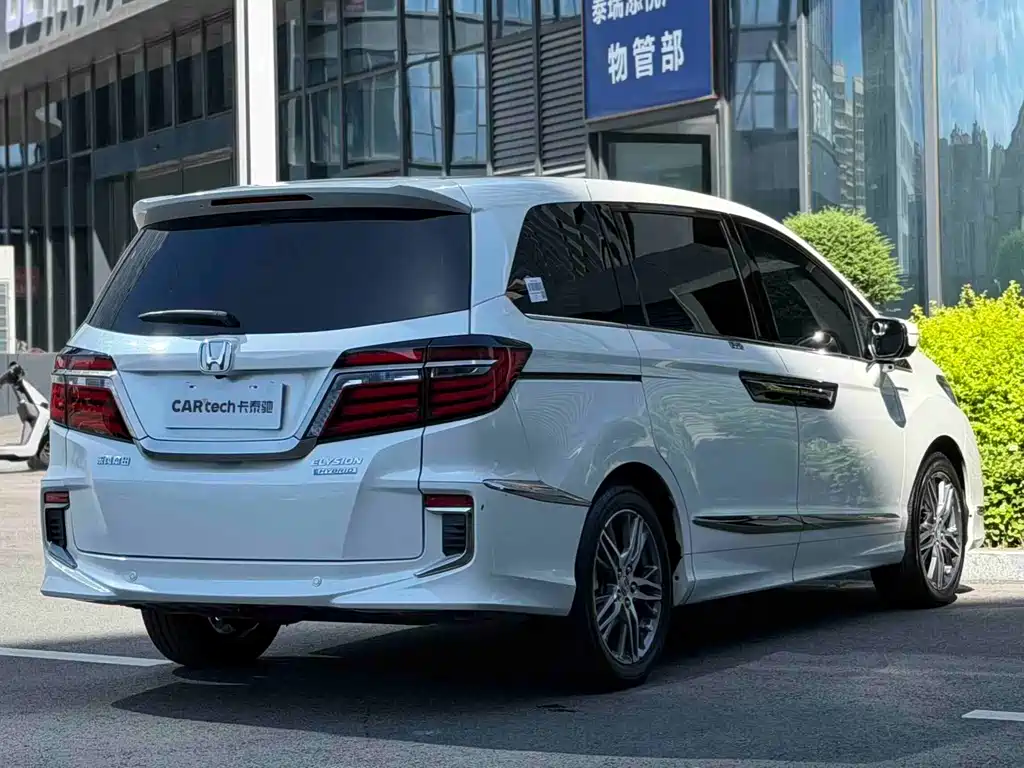 Honda Elysion — миниатюра 3
