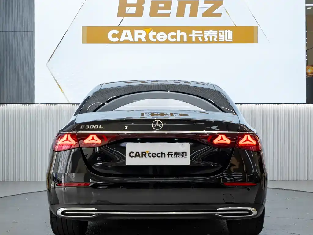 Mercedes-Benz E-Class — миниатюра 5