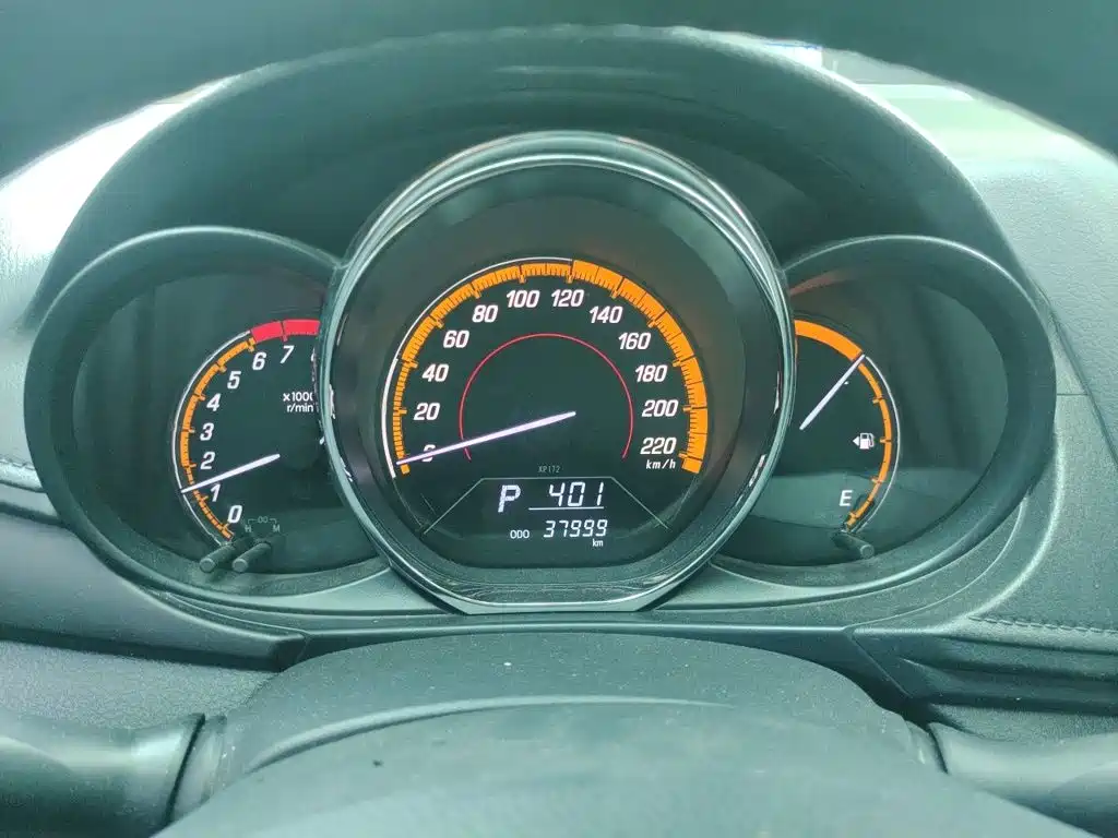 Toyota Yaris L — миниатюра 7