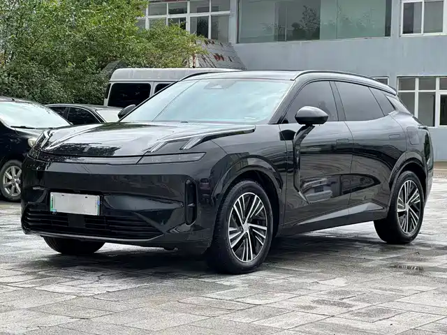 2024 Lynk & Co 08