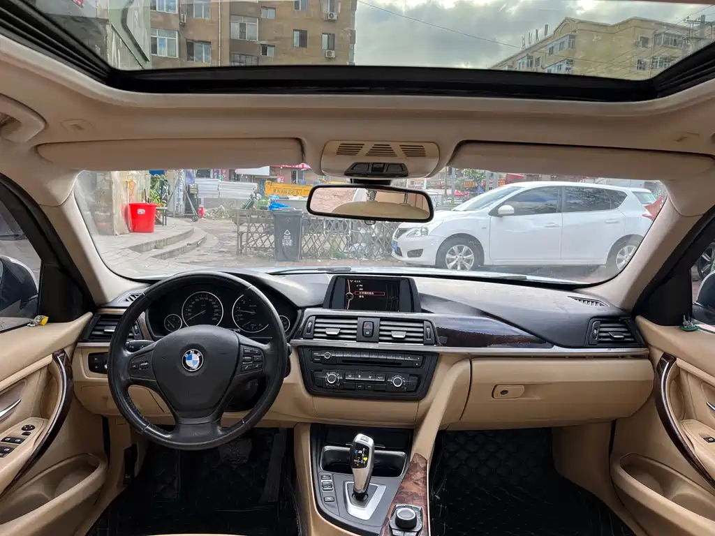 BMW 3 Series — миниатюра 8