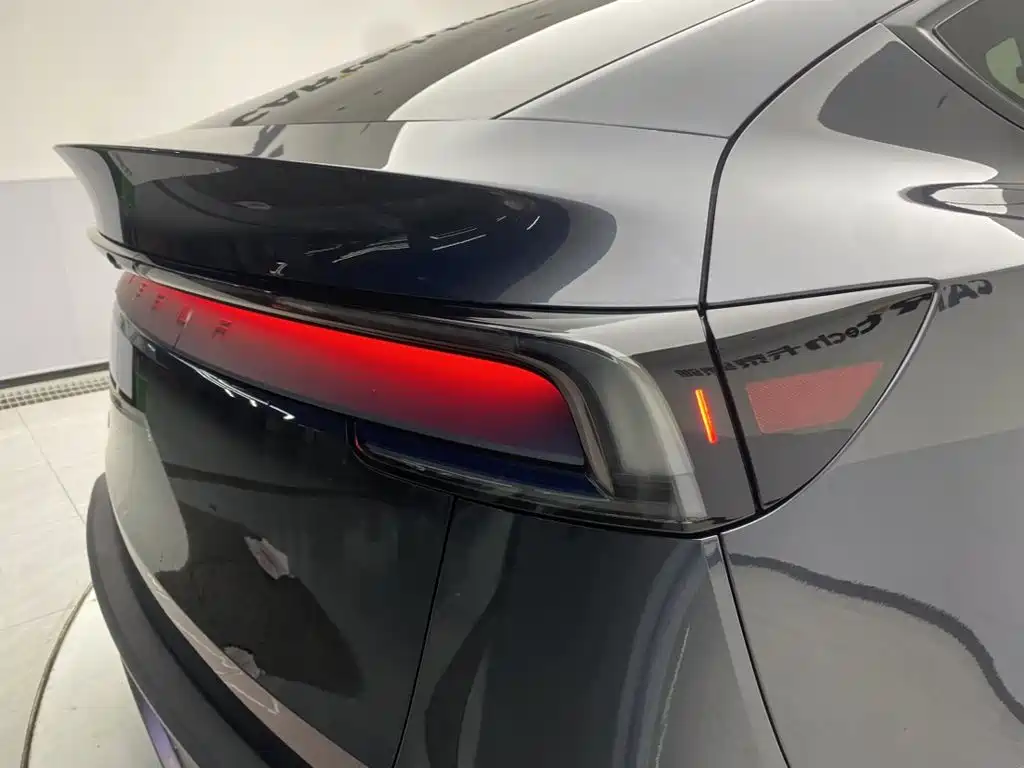 Tesla Model Y — фотографии объявления, Фото 11