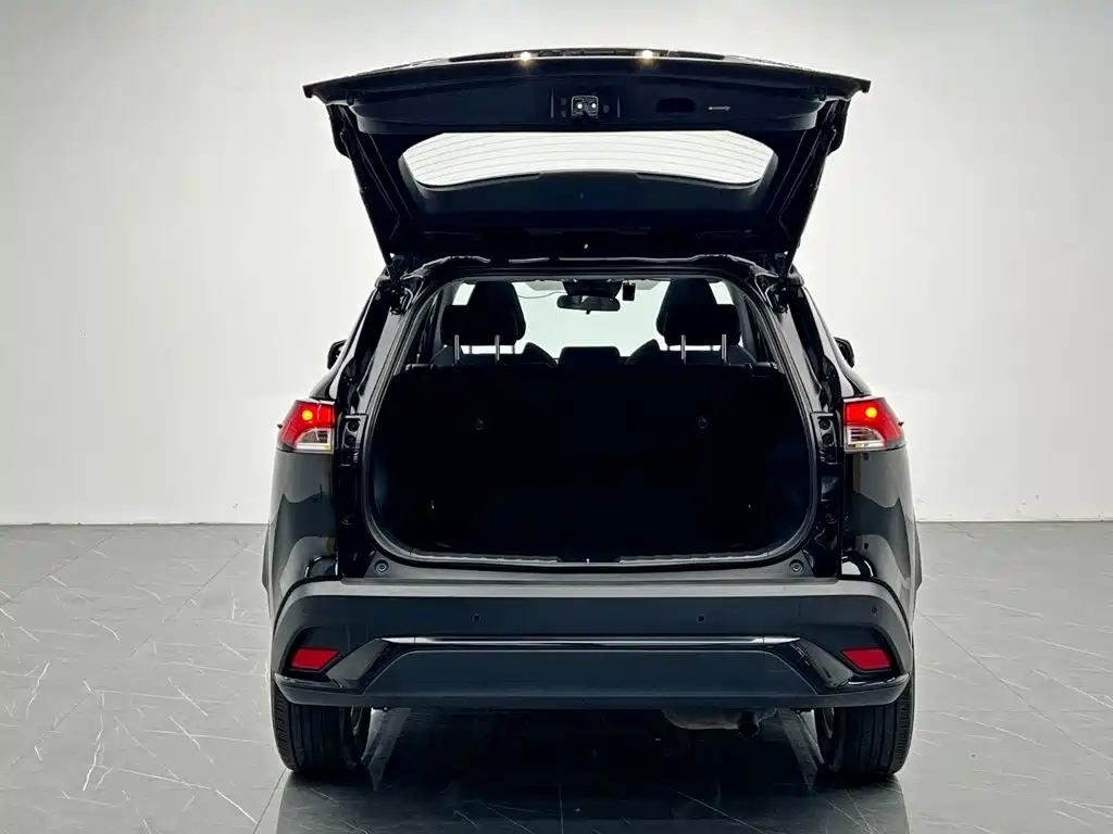 Toyota Frontlander — миниатюра 10