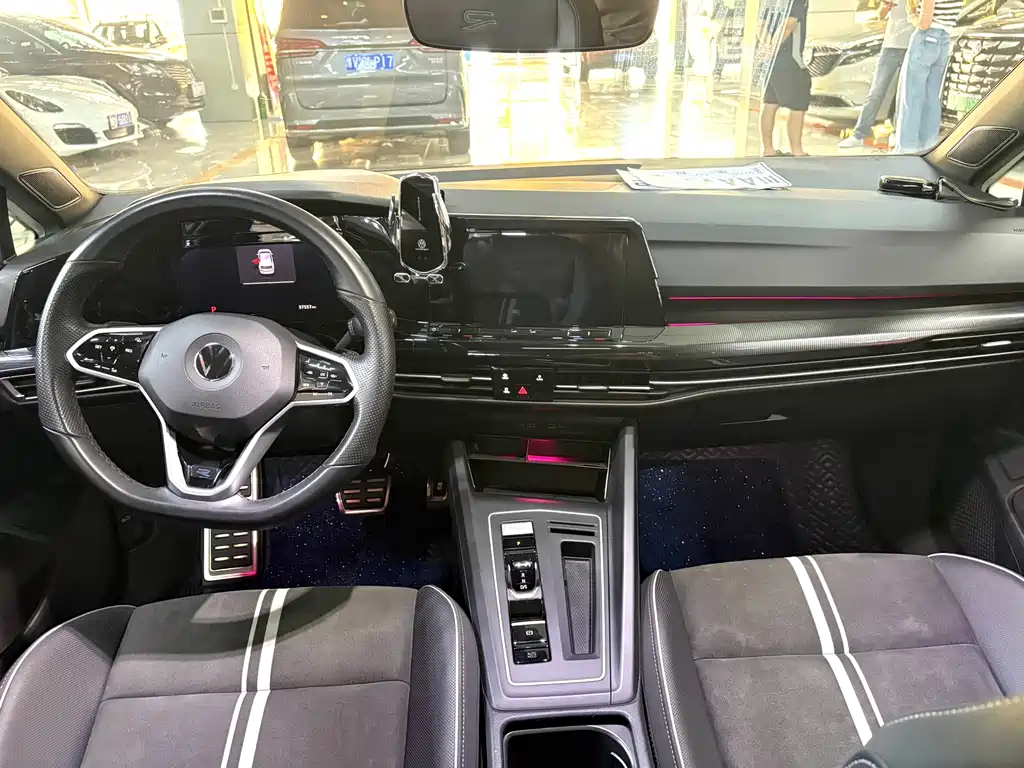Volkswagen Golf — миниатюра 6