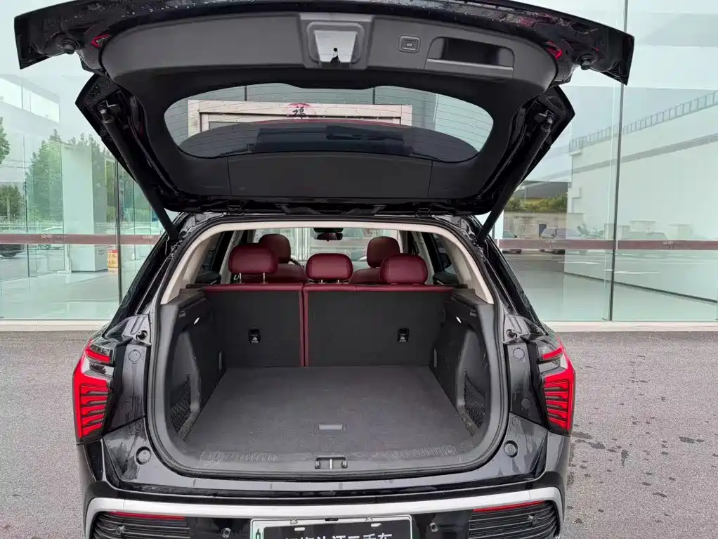 Hongqi Hongqi HS3 PHEV — миниатюра 13