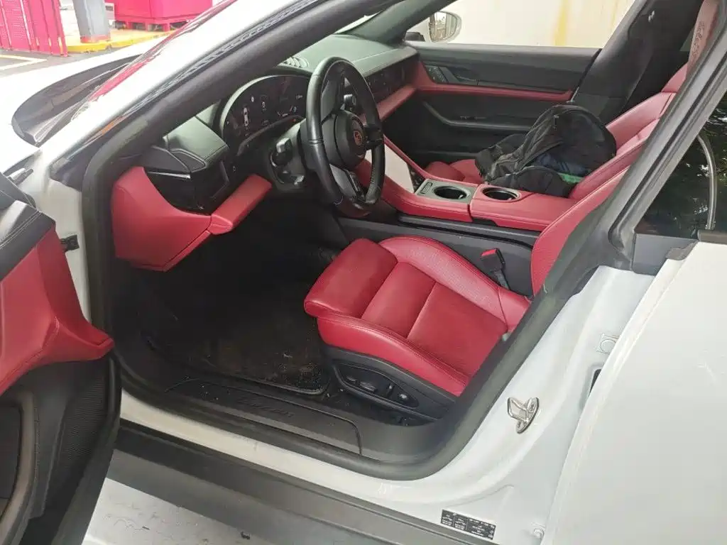 Porsche Taycan — миниатюра 4