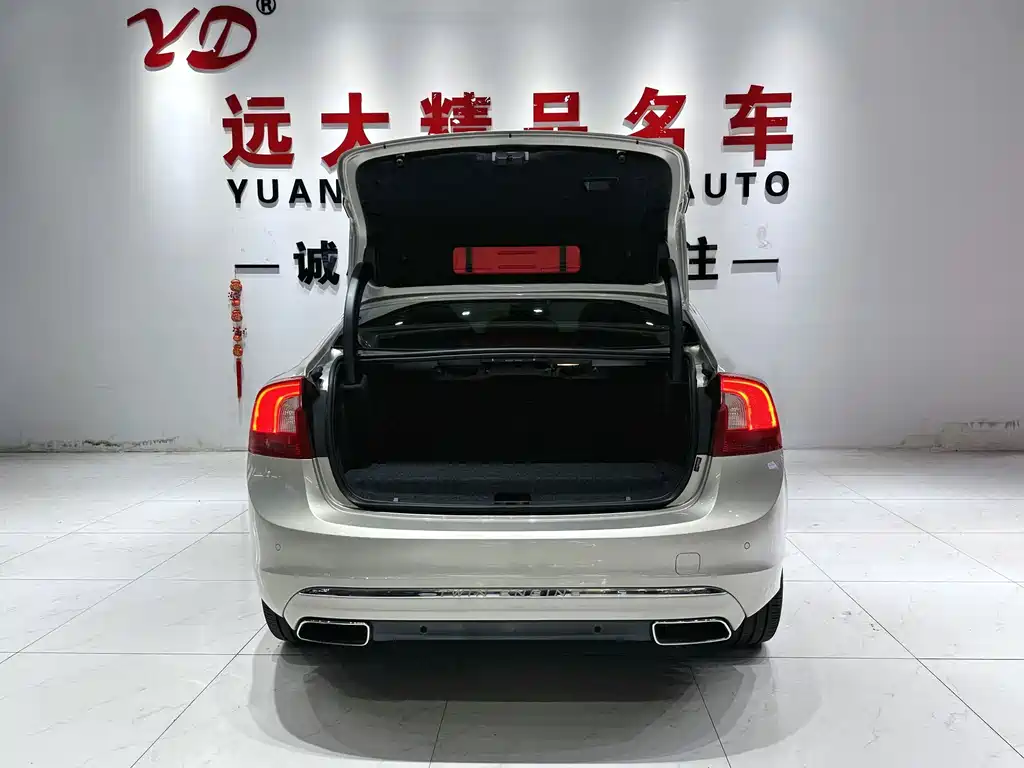 Volvo S60 PHEV — миниатюра 18