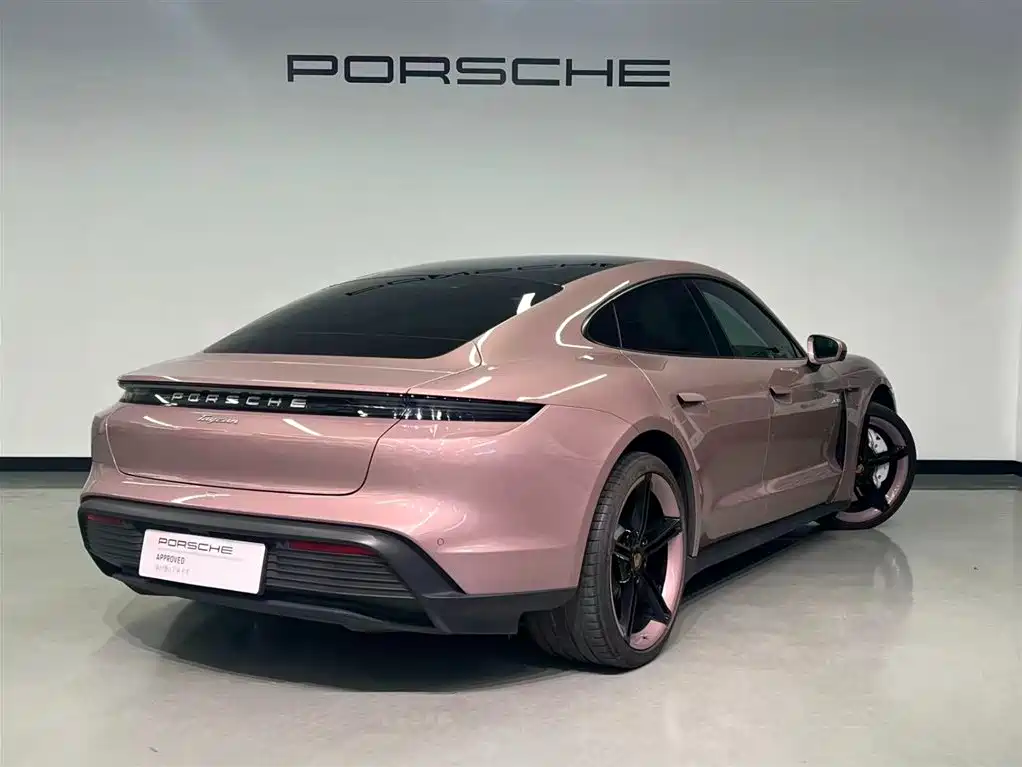 Porsche Taycan — миниатюра 5
