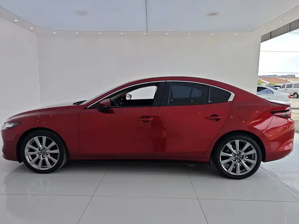 Mazda 3 Axela — миниатюра 27