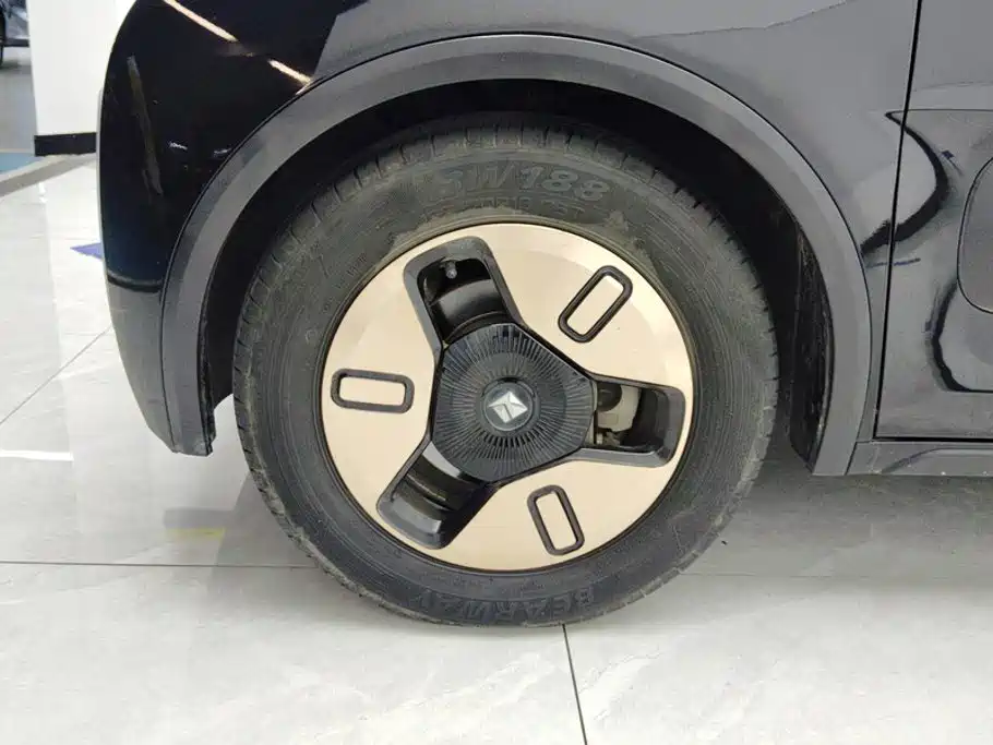Baojun KiWi EV — миниатюра 6