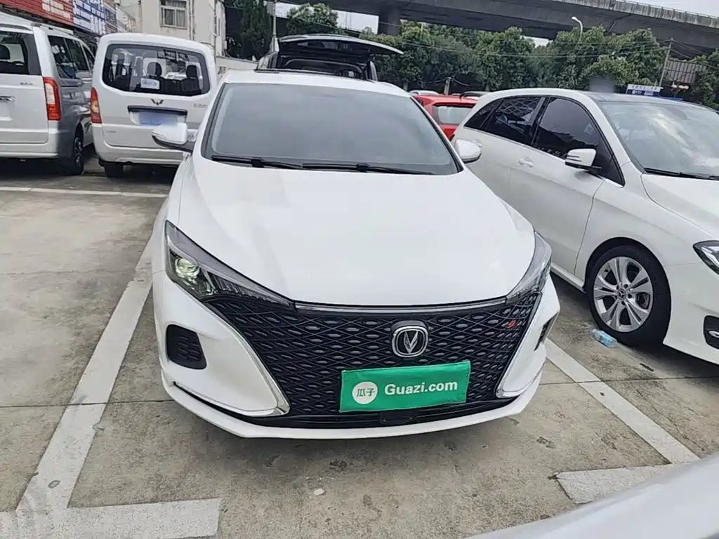 Changan Eado — миниатюра 3