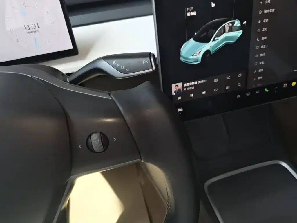 Tesla Model 3 — миниатюра 14