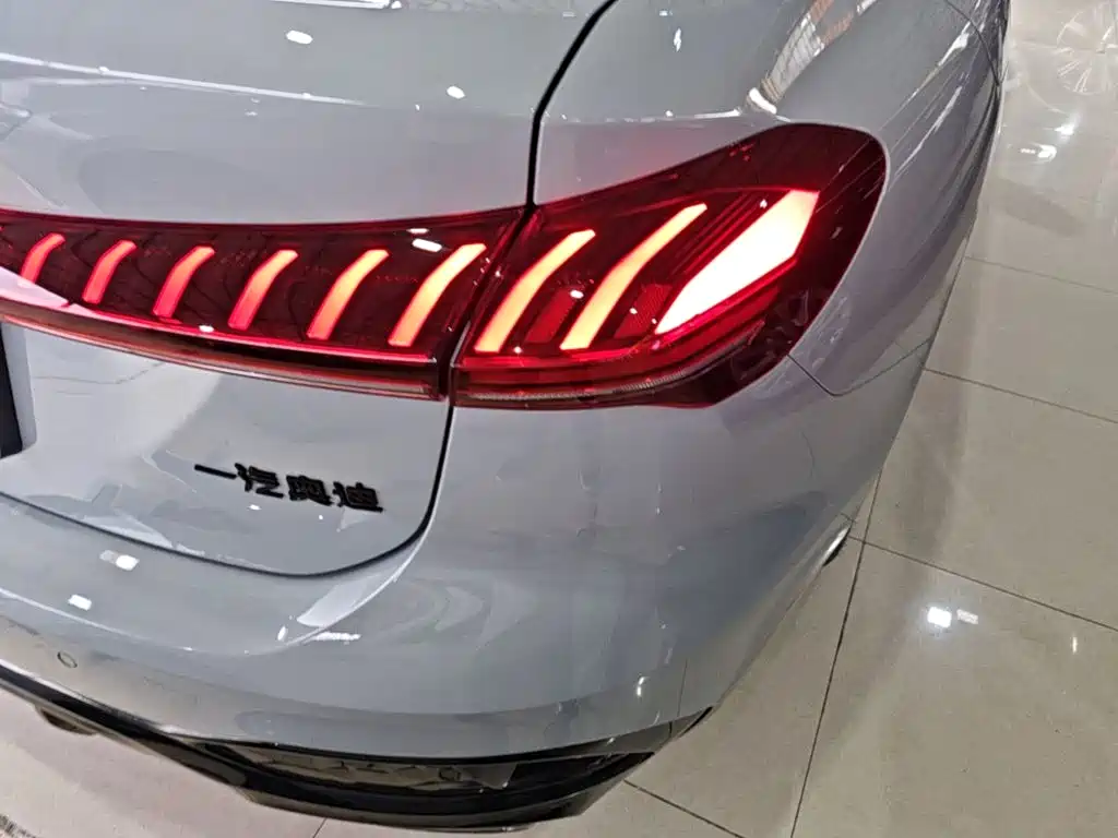 Audi A5L — миниатюра 8