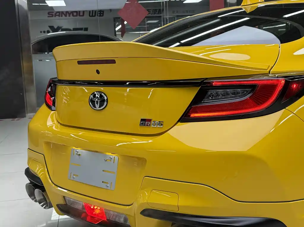 Toyota 86 2026 2.4L GR 86 Yuzu