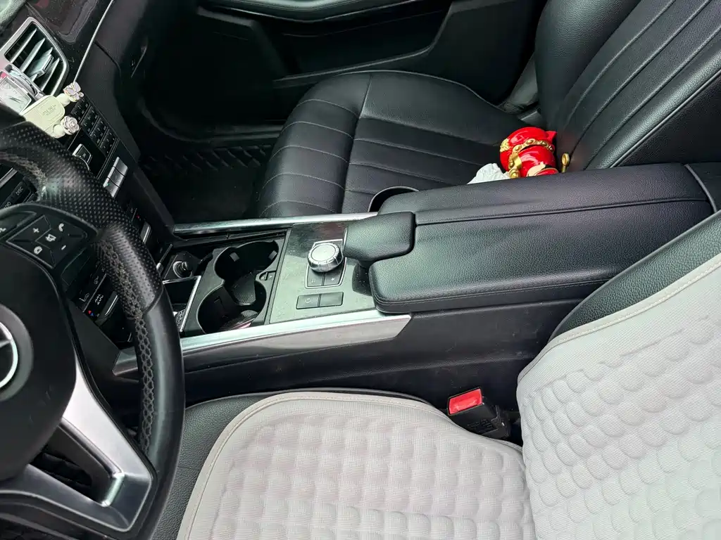 Mercedes-Benz E-Class — миниатюра 4