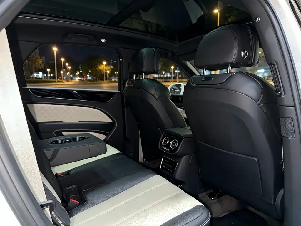 Bentley Bentayga 2022 4.0T V8