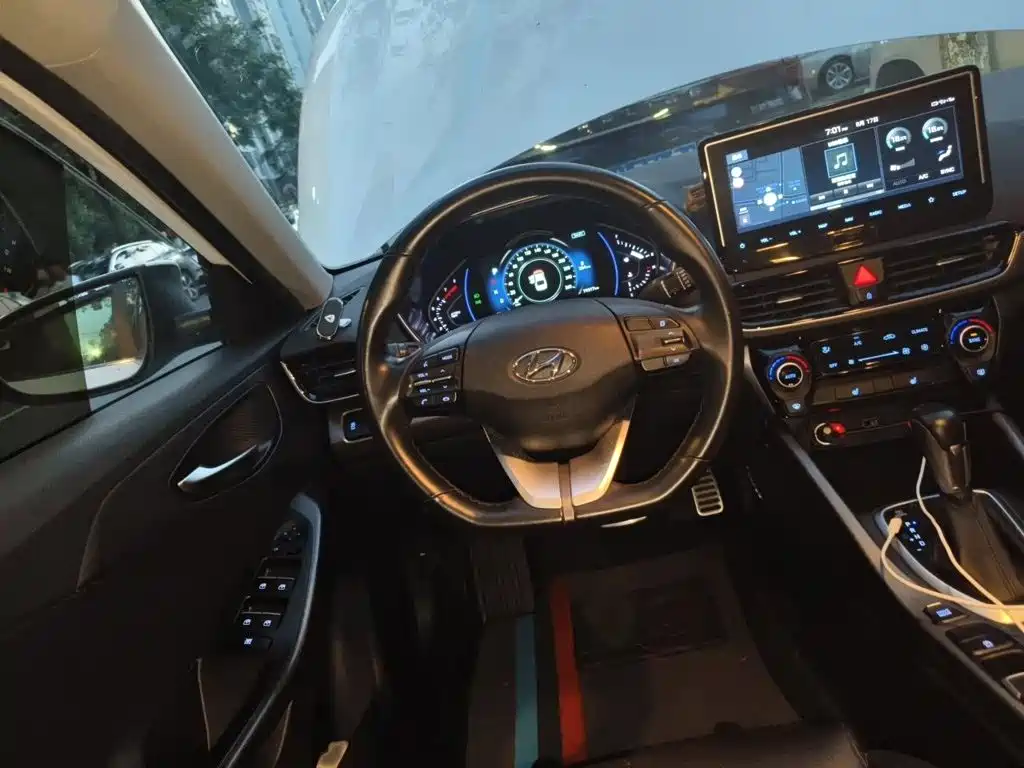 Hyundai Fista — миниатюра 3
