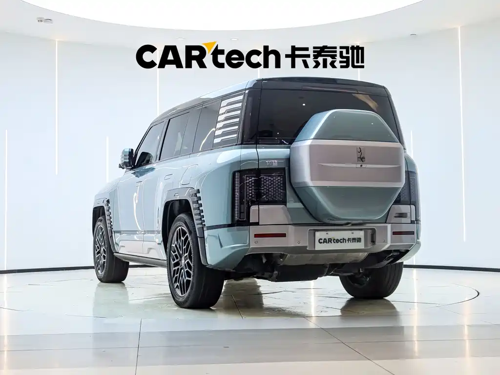 Yangwang Yangwang U8 — миниатюра 5