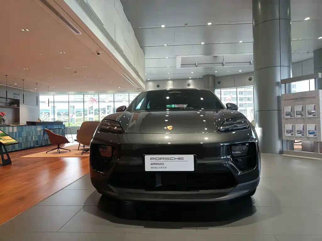Porsche Macan 2024 Macan 4