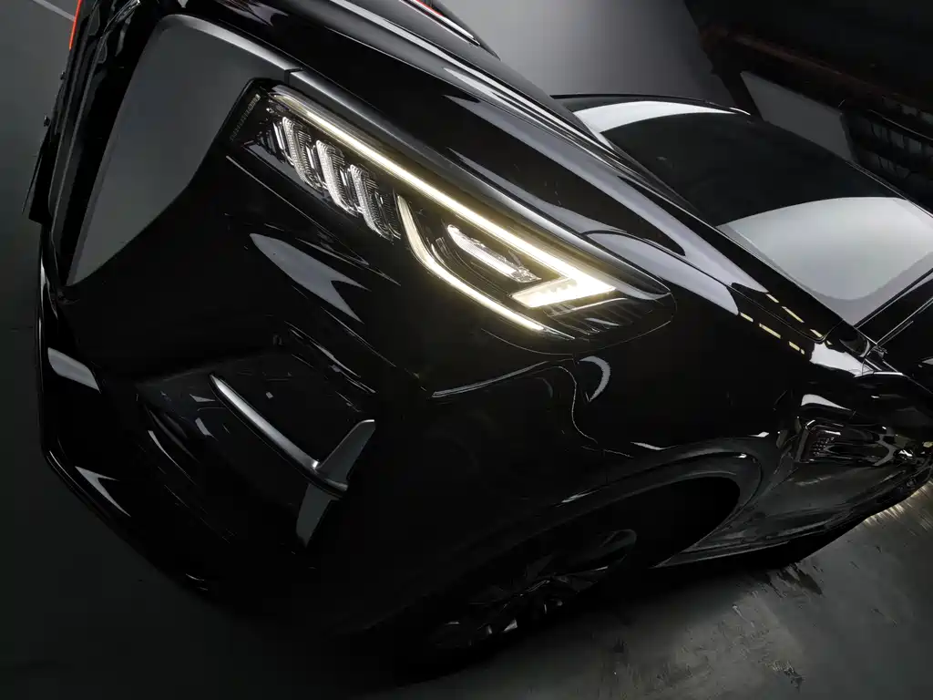 Hongqi HS5 2023 2.0T Pro