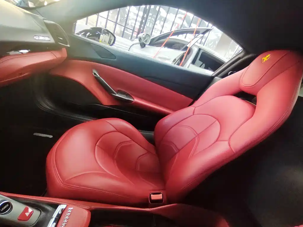 Ferrari 488 — миниатюра 7