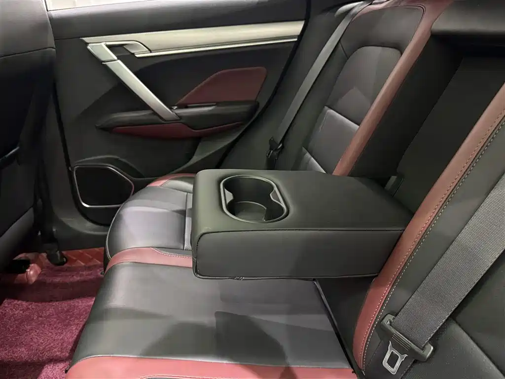 Geely Binyue — миниатюра 21