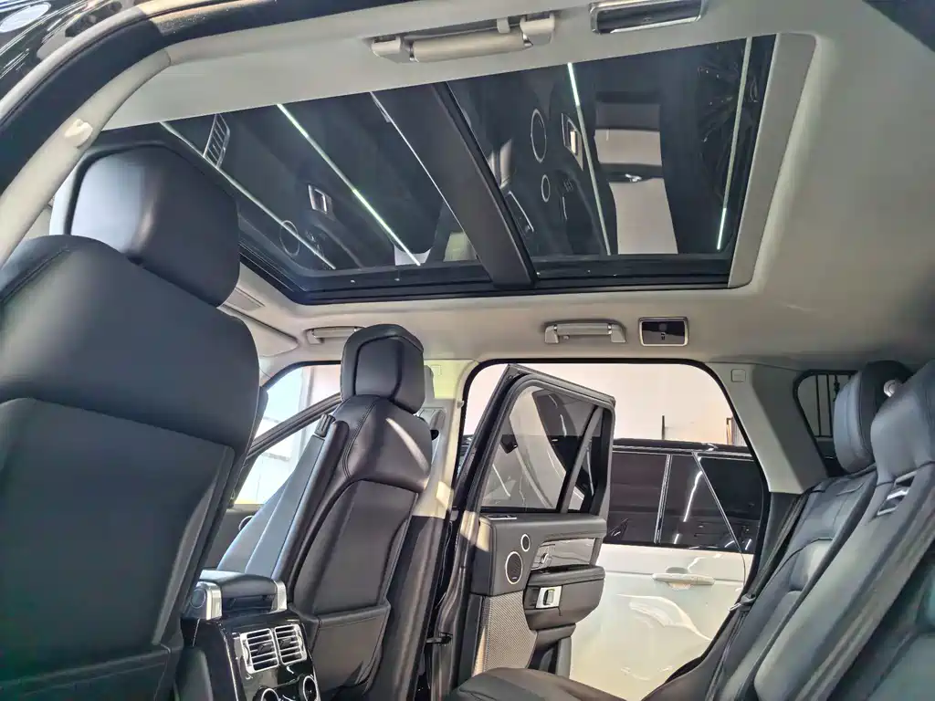 Land Rover Range Rover — миниатюра 13