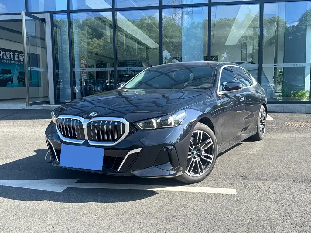 BMW 5 Series 2025