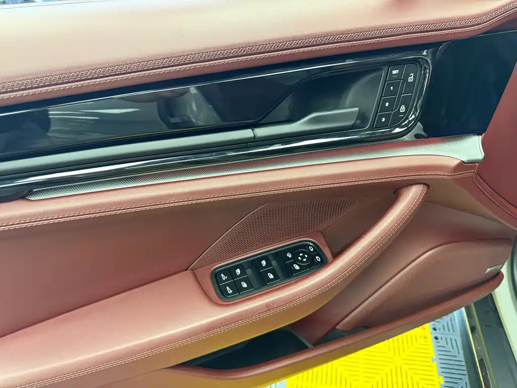 Porsche Panamera — миниатюра 11