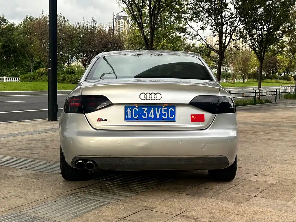Audi A4L — миниатюра 6